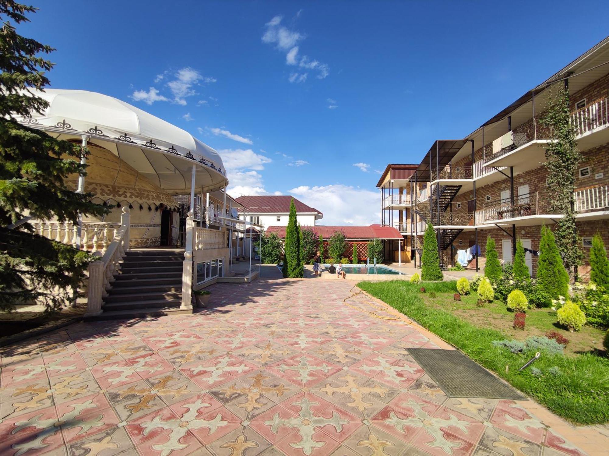 Адилет Hotel Cholpon-Ata Kültér fotó